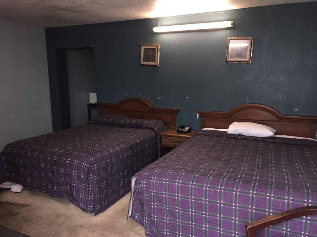 Flamingo Motel Marshalltown Exterior photo
